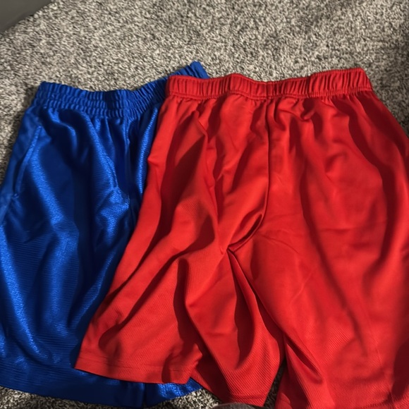 2 Pairs Kids athletic shorts - Picture 3 of 3